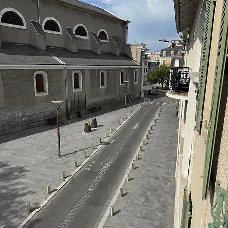 Wonderhost, Aux Abords De Beaumont Apartment Pau