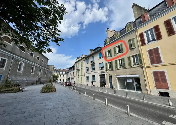 Wonderhost, Aux Abords De Beaumont *