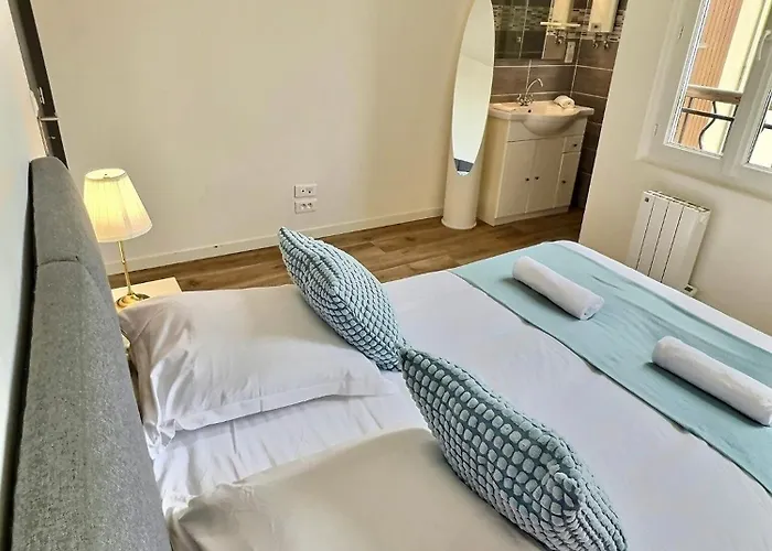 아파트 Wonderhost, Aux Abords De Beaumont 포